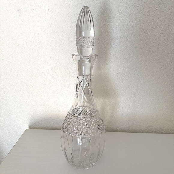 VTG Crystal Decanter/Acorn Shaped Stopper 16” High - Picture 1 of 12